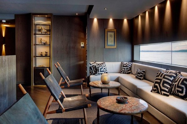 Aqua Nera Gallery Image